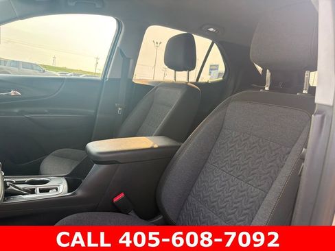 Used 2023 Chevrolet Equinox LT FWD image 10