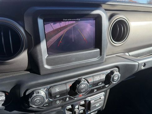 Used 2019 Jeep Wrangler Unlimited Sport S image 30