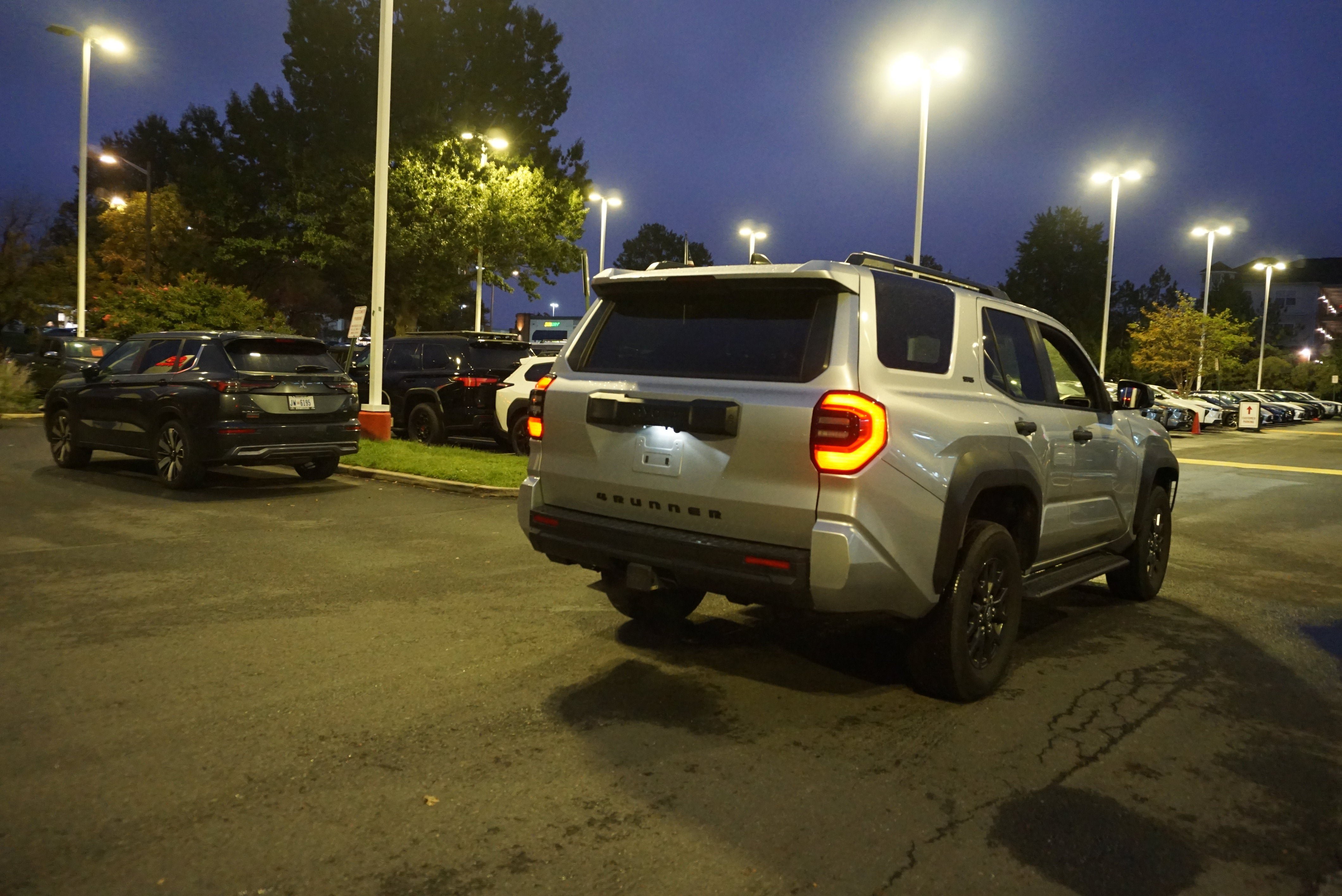 Used 2025 Toyota 4Runner SR5 AWD/4WD image 4