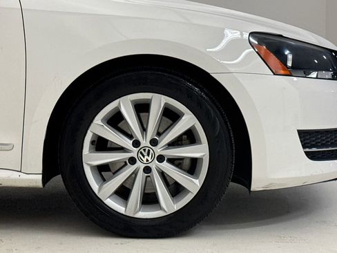 Used 2012 Volkswagen Passat 2.5 SEL image 6