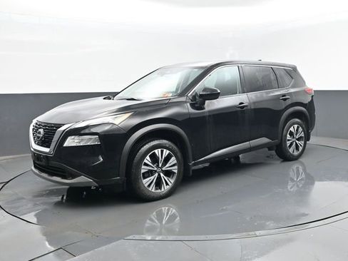 Used 2023 Nissan Rogue SV image 2