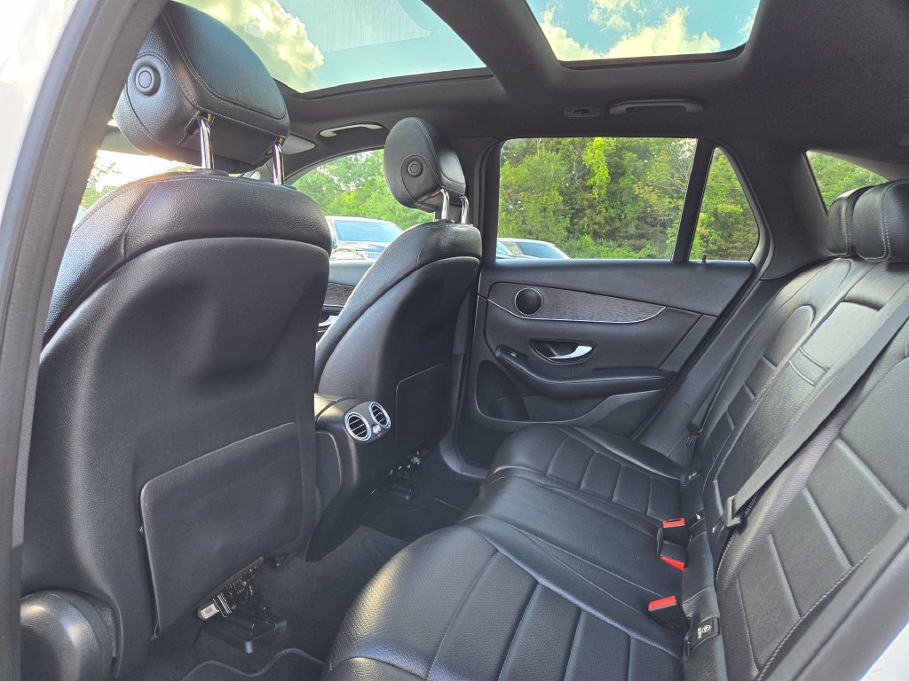 Used 2021 Mercedes-Benz GLC 300 4MATIC image 15