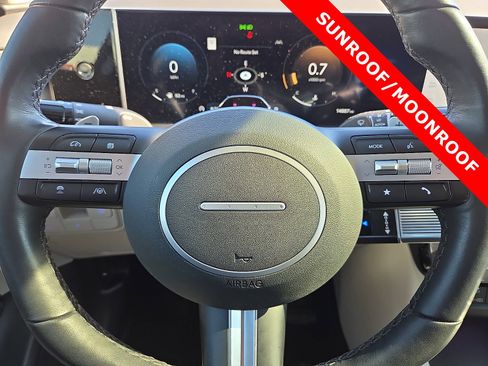 Used 2025 Hyundai Tucson Limited image 24