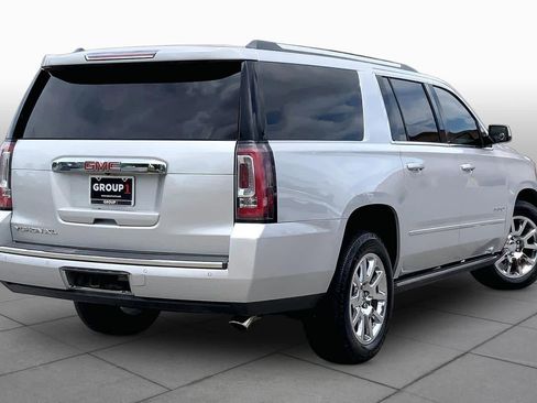 Used 2016 GMC Yukon XL Denali w/ Open Road Package RWD image 12