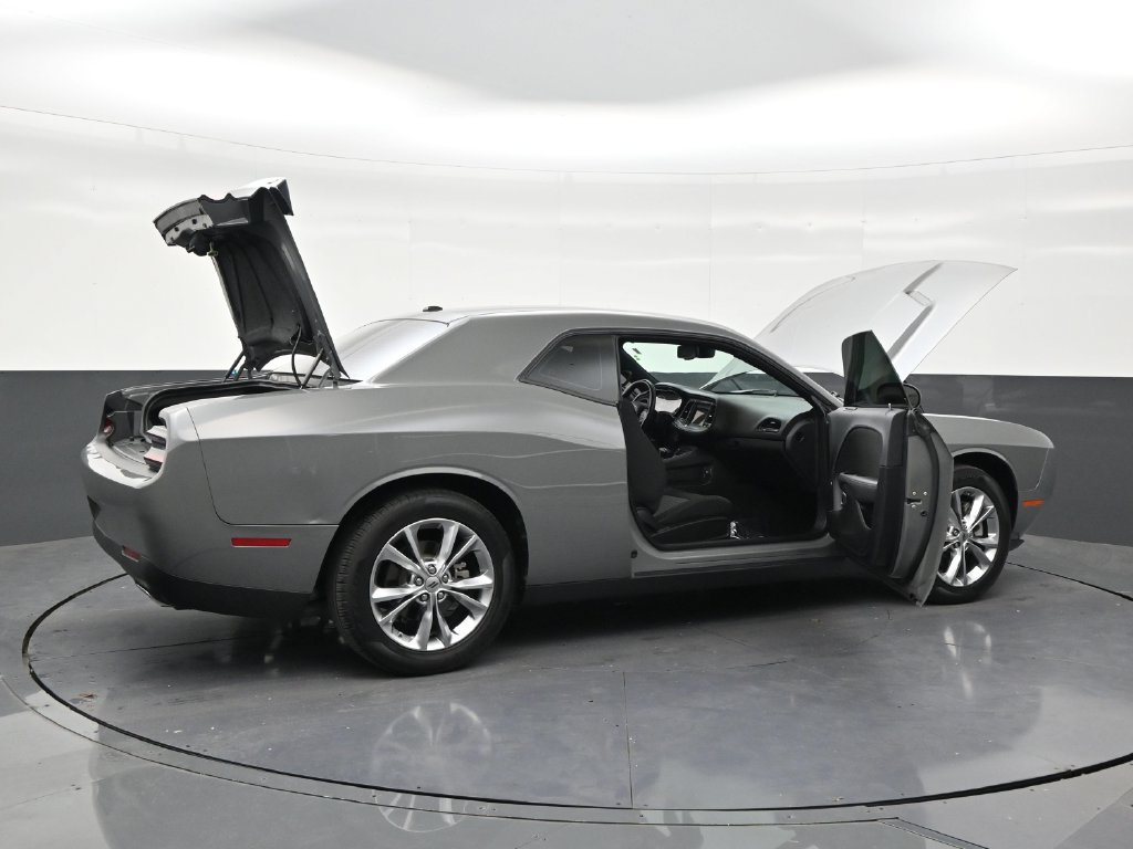 Used 2023 Dodge Challenger SXT AWD/4WD image 28