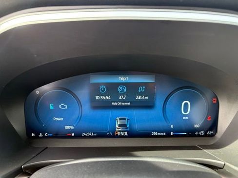Used 2023 Ford Escape Platinum w/ Premium Technology Package AWD/4WD image 28