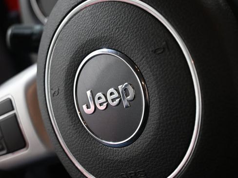 Used 2017 Jeep Compass Sport w/ Power Value Group image 27