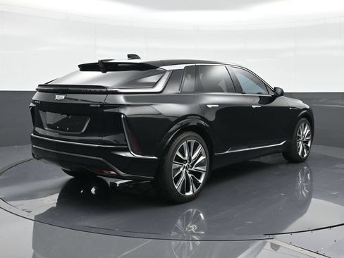 Certified 2023 Cadillac Lyriq 2WD image 5
