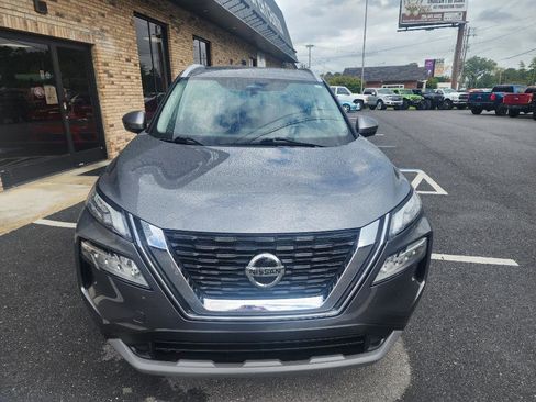 Used 2021 Nissan Rogue SV w/ Premium Package image 7