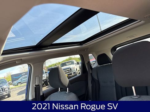 Used 2021 Nissan Rogue SV AWD/4WD image 16