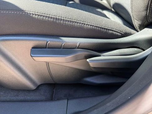 New 2026 Chevrolet Equinox LT w/ Safety and Technology Package FWD image 17