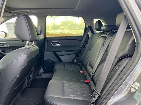 New 2026 Nissan Rogue Platinum w/ Platinum Premium Package image 15