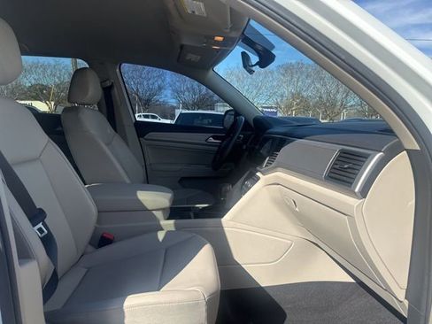 Used 2019 Volkswagen Atlas SE w/ Towing Package image 15