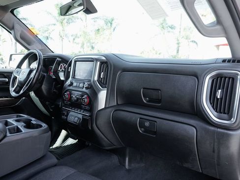 Used 2020 Chevrolet Silverado 1500 LT w/ All-Star Edition image 32