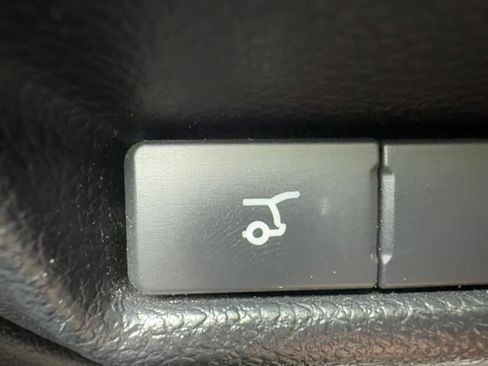 Used 2016 Ford Explorer Limited w/ Equipment Group 301A AWD/4WD image 29