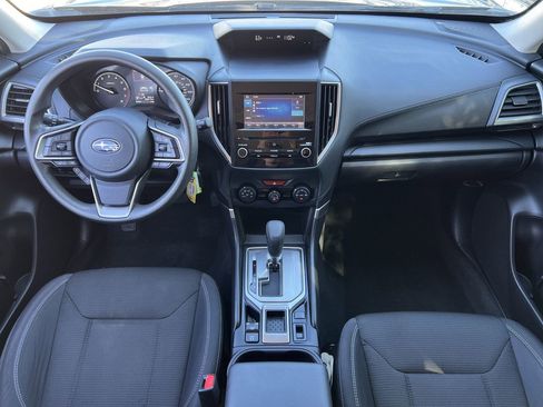 Used 2020 Subaru Forester Base image 10