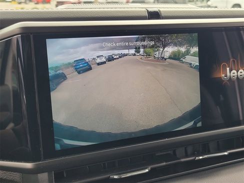 Used 2024 Jeep Wrangler Unlimited Rubicon image 21