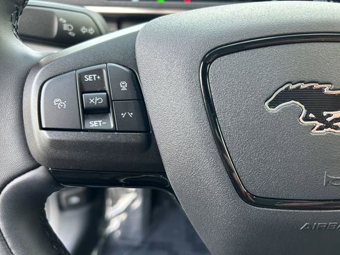 Used 2022 Ford Mustang Mach-E Select image 17