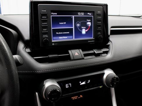 Used 2022 Toyota RAV4 LE image 32