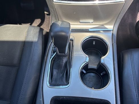 Used 2019 Jeep Grand Cherokee Altitude image 30