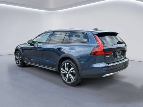 New 2026 Volvo V60 B5 Cross Country Plus w/ Protection Package Premier AWD/4WD image 5
