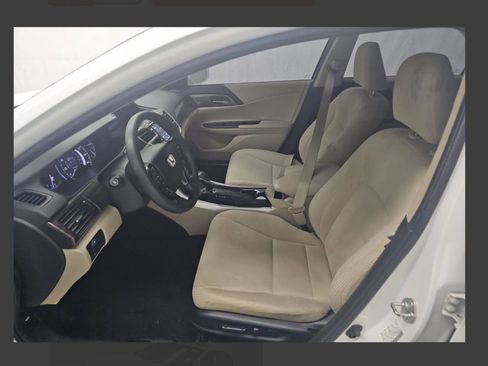 Used 2017 Honda Accord EX image 5