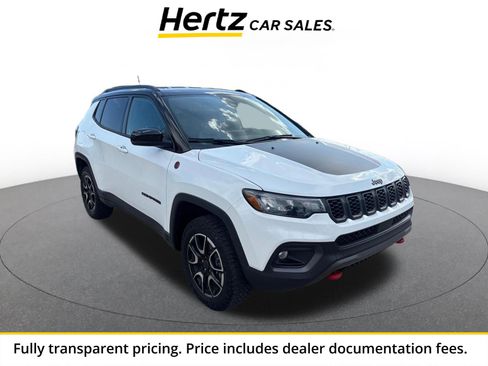 Used 2025 Jeep Compass Trailhawk AWD/4WD image 1