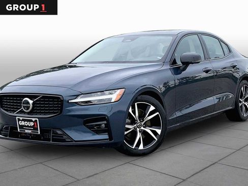Used 2025 Volvo S60 B5 Plus FWD image 1