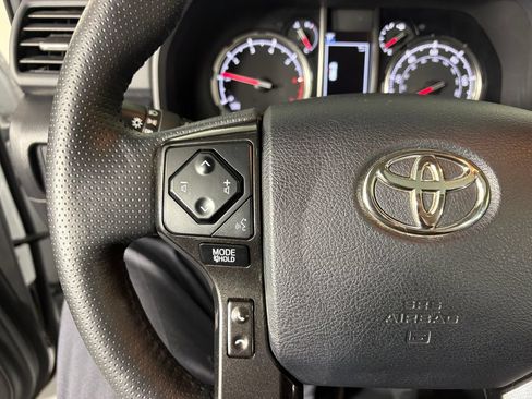 Used 2024 Toyota 4Runner TRD Off-Road Premium w/ Moonroof Package AWD/4WD image 23