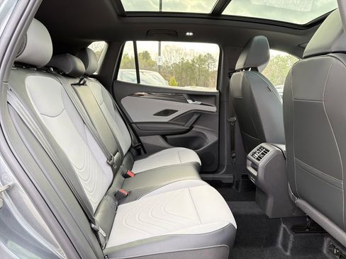 New 2026 Volkswagen Tiguan SE R-Line FWD image 17