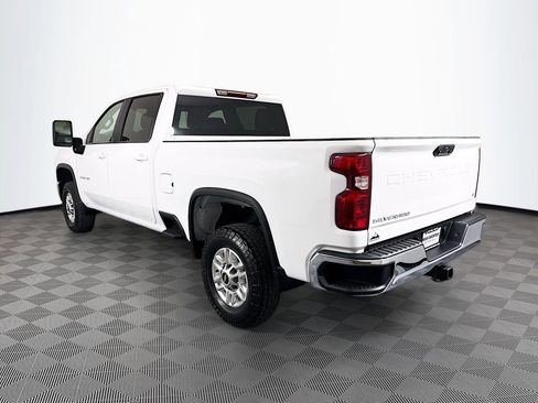 Used 2024 Chevrolet Silverado 2500 LT w/ Convenience Package AWD/4WD image 5