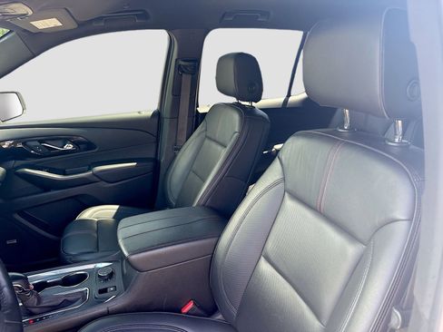 Used 2022 Chevrolet Traverse RS FWD image 21