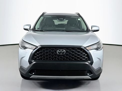 Used 2024 Toyota Corolla Cross LE FWD image 2