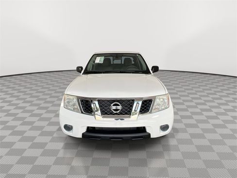 Certified 2021 Nissan Frontier SV image 3