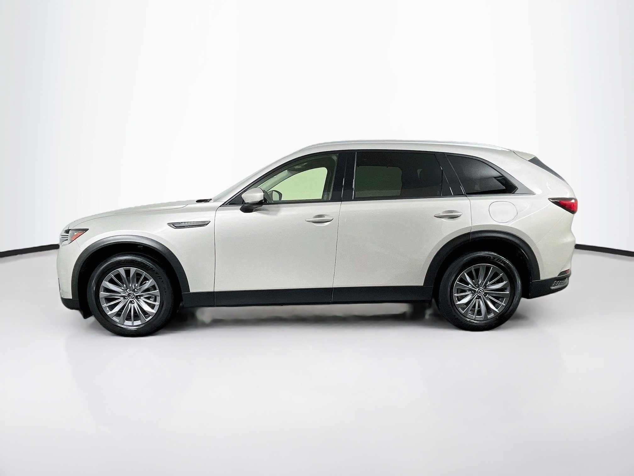 Used 2024 MAZDA CX-90 3.3 Turbo w/ Preferred Plus AWD/4WD image 4