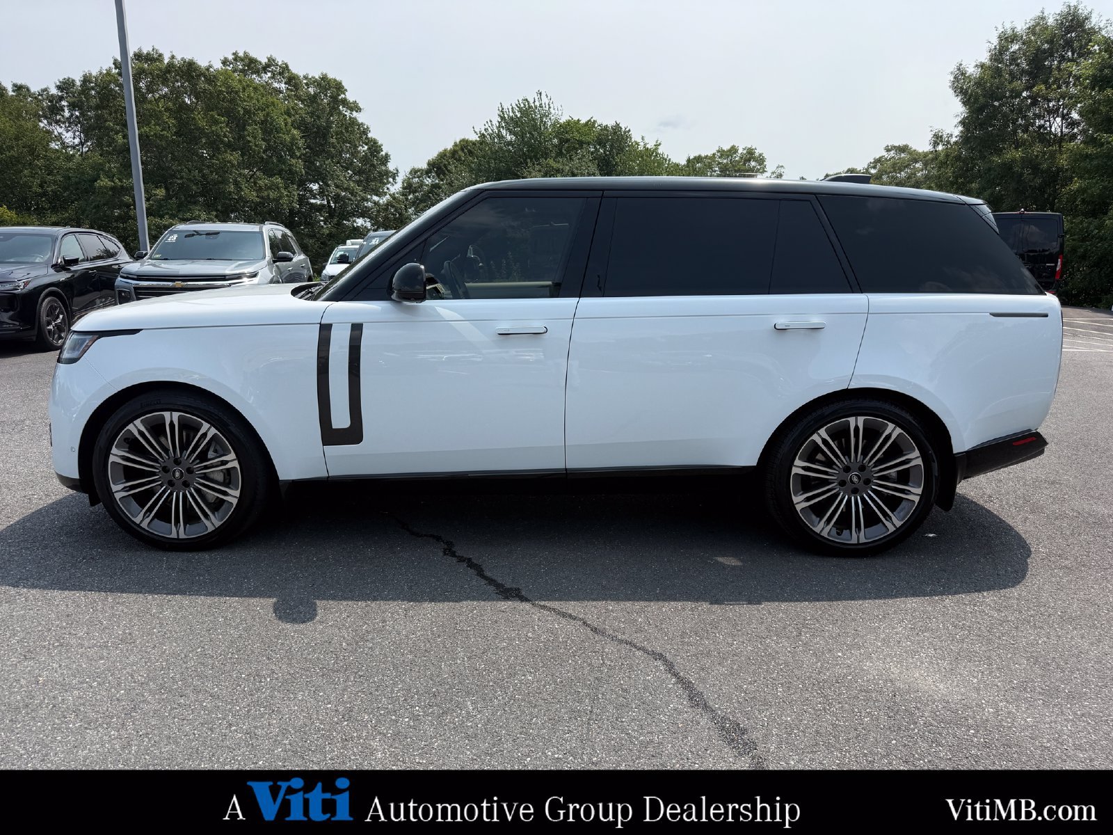 Used 2023 Land Rover Range Rover Long Wheelbase SE AWD/4WD image 5