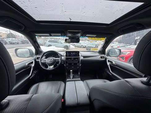 Used 2023 Lexus GX 460 Premium w/ Accessory Package image 53