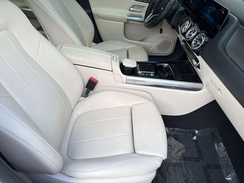 Used 2021 Mercedes-Benz GLA 250 image 30