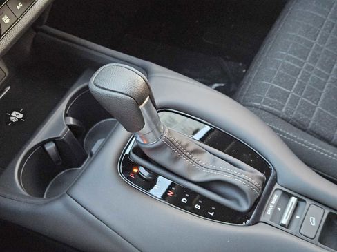 New 2026 Honda HR-V LX image 18