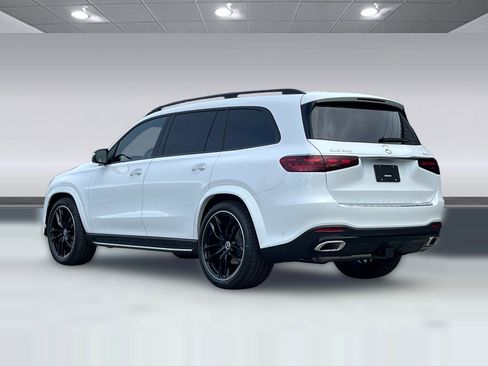 New 2026 Mercedes-Benz GLS 580 4MATIC image 3