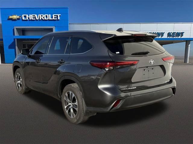 Used 2020 Toyota Highlander XLE AWD/4WD image 35