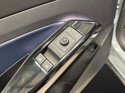 Used 2024 Volkswagen ID.4 Pro S image 28