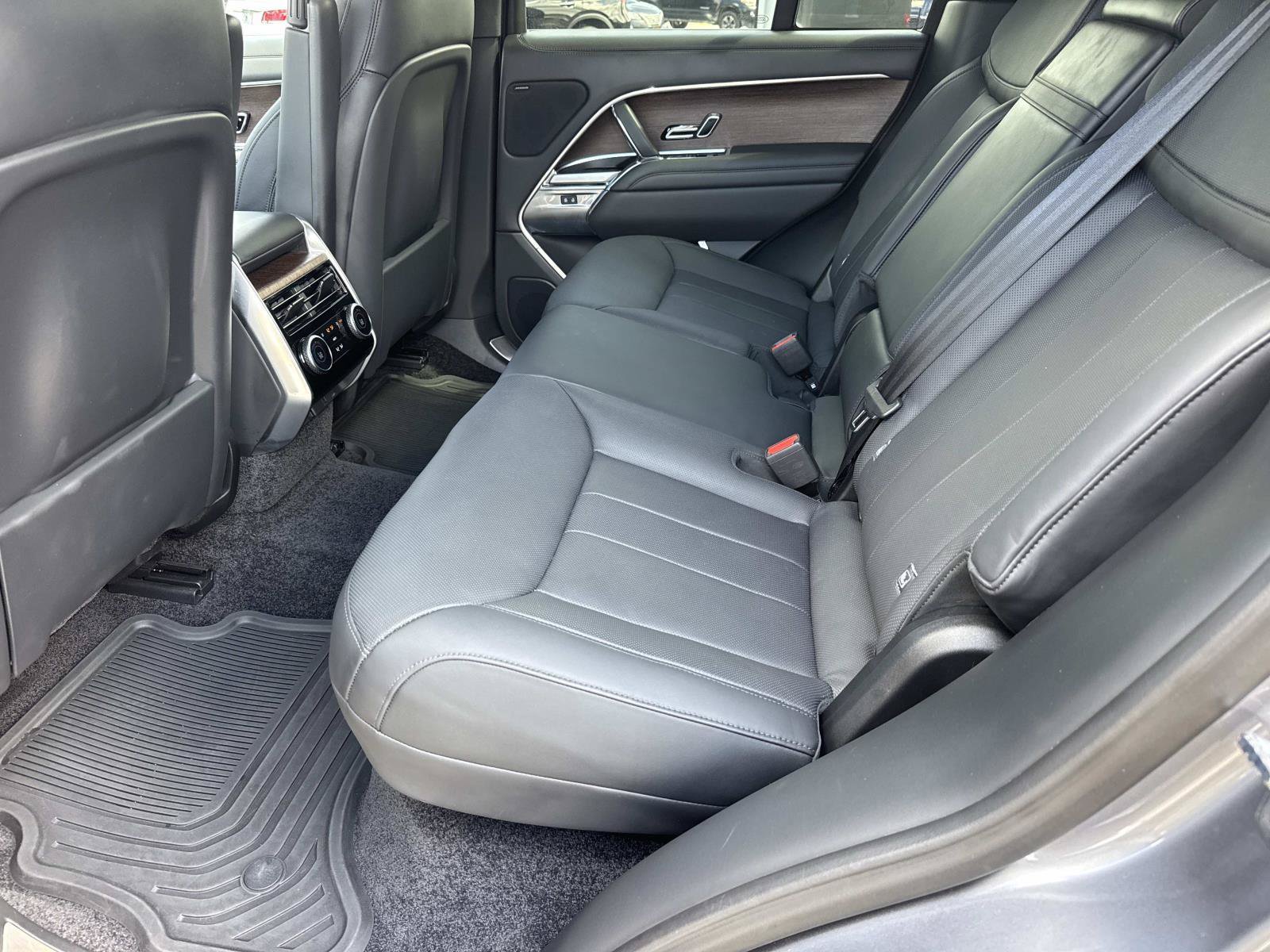 Used 2023 Land Rover Range Rover SE AWD/4WD image 15