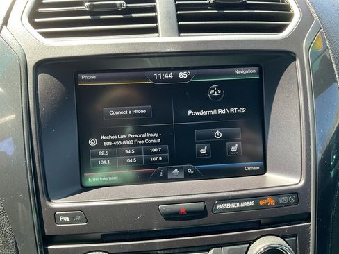 Used 2016 Ford Explorer XLT w/ Equipment Group 202A AWD/4WD image 21