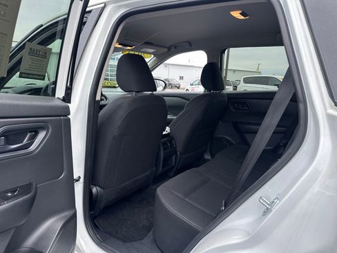 Used 2024 Nissan Rogue S AWD/4WD image 20