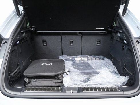 New 2026 Porsche Macan 4S Electric image 31