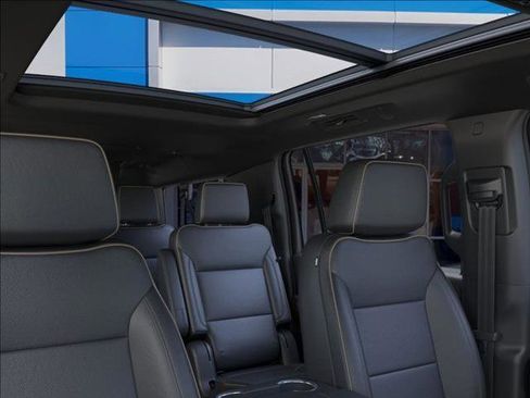 New 2026 Chevrolet Suburban Premier image 24
