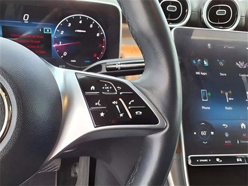 Used 2024 Mercedes-Benz GLC 300 image 12