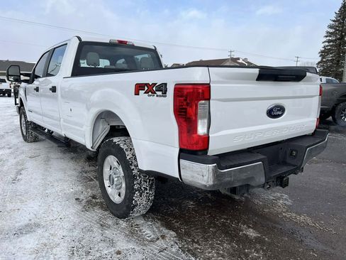 Used 2017 Ford F250 XL w/ Power Equipment Group image 9