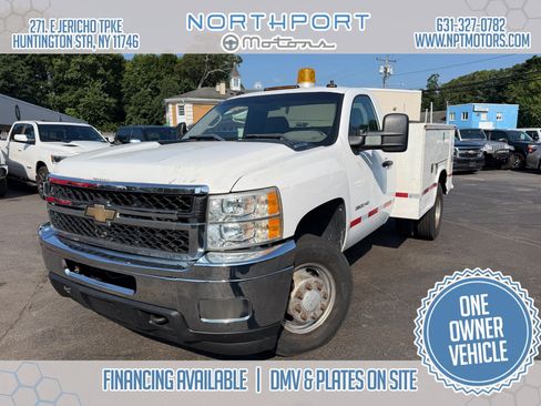 Used 2011 Chevrolet Silverado 3500 W/T AWD/4WD image 1